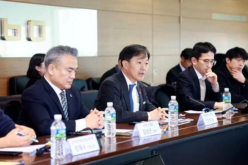 의약품 공공성 Vs 플랫폼 혁신...닥터나우 도매금지법 향방은?