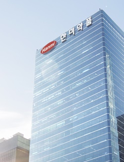 신동국 한양정밀 회장, 2137억 한미사이언스 주식 취득