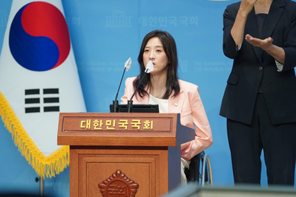 야당 "투약병·주사기 등 의료소모품 국가필수품목 지정하라"
