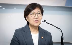정은경, 투석 의료기관·약국 찾아 의료제품 실태 점검