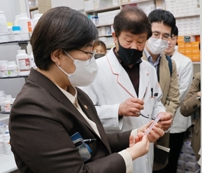 "장기처방·시럽제 자제"...중동사태에 정부 협조요청