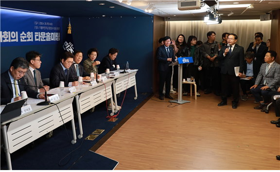 민주당 찾은 서울시약사회장…약사 역할 강화 3대 정책 건의