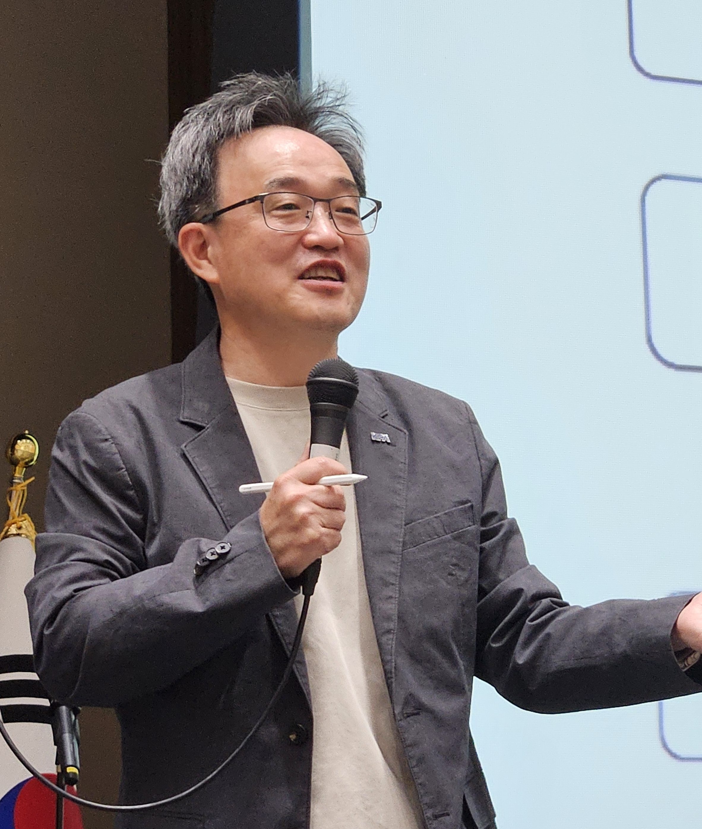 약국 전문약사 첫 시험 임박…"수련 1000시간 이수해야"