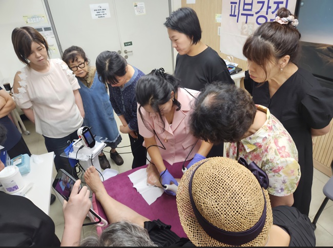 나노팜, 여름철 피부보습법 소개…제110회 피부강좌 성료