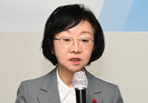 식약처장 "판매업무정지 처분 실효성 높일 정책연구 시작"