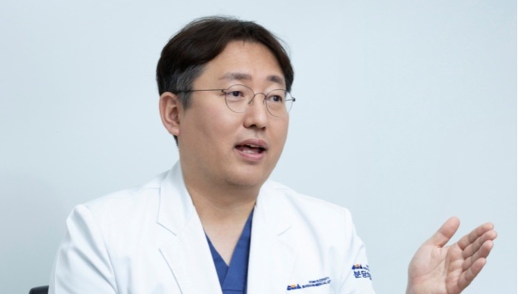 "건선, 이제는 단계적 전략 재편…경구제 '소틱투' 역할 기대"