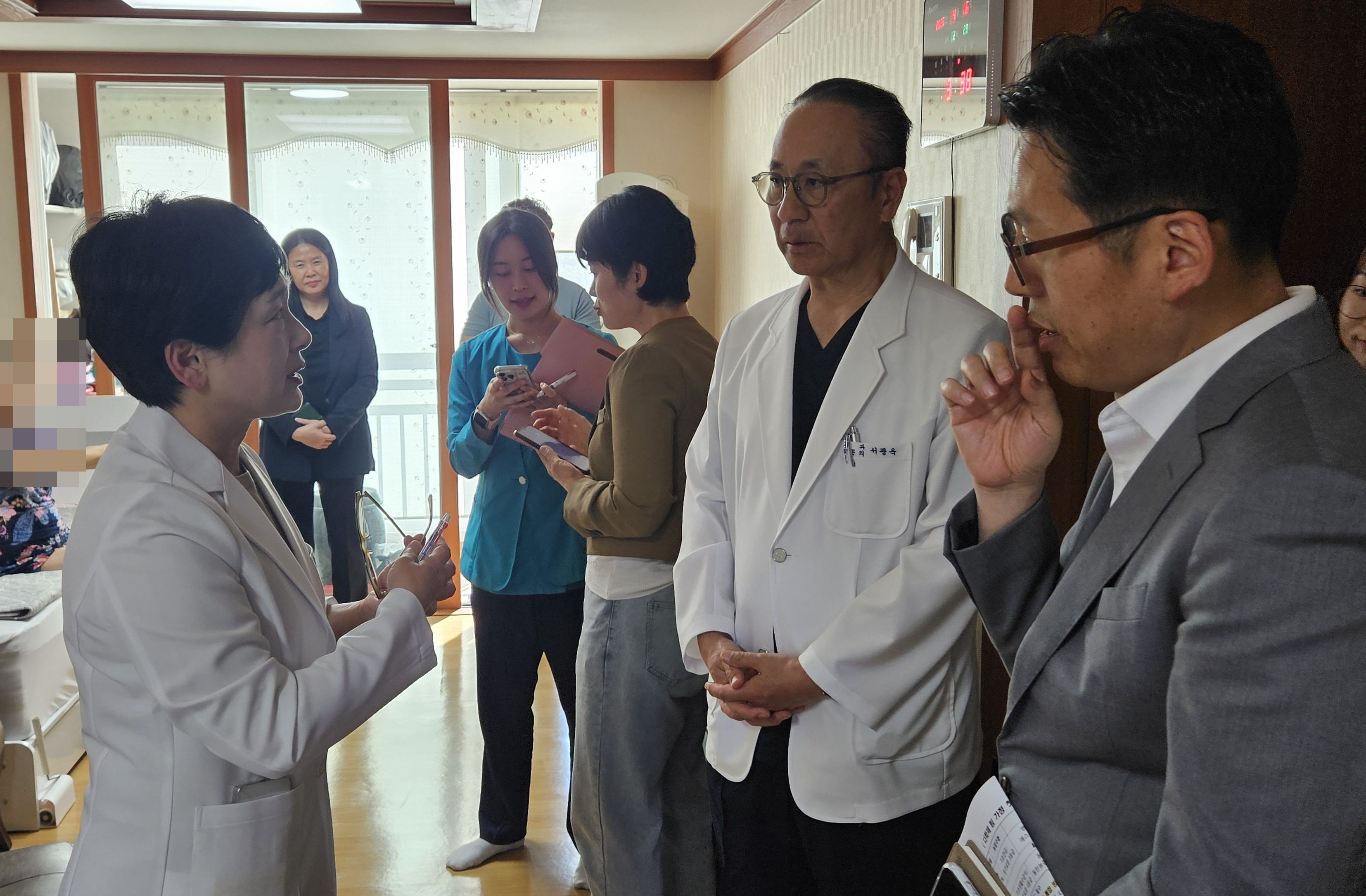 [현장] "의·약사님 설명에 속이 다 시원해요"…통합돌봄의 힘