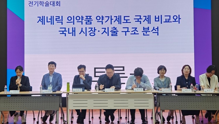 위탁제조·다품목에 갇힌 제네릭 시장…약가개편 도화선으로